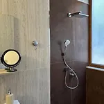 Apartamento Under Pines - *