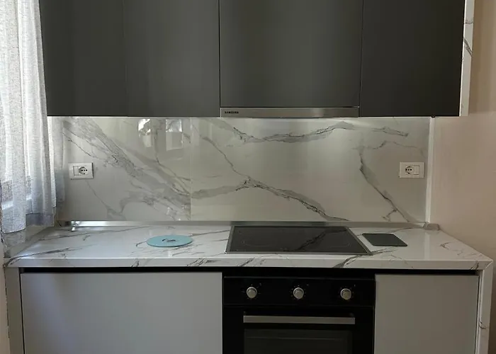 Under Pines - * ゴーレム